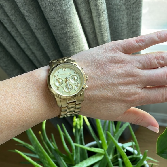 MICHAEL KORS TIBBY MULTIFUNCTION GOLD-TONE STAINLESS STEEL WATCH - Picture 2 of 3